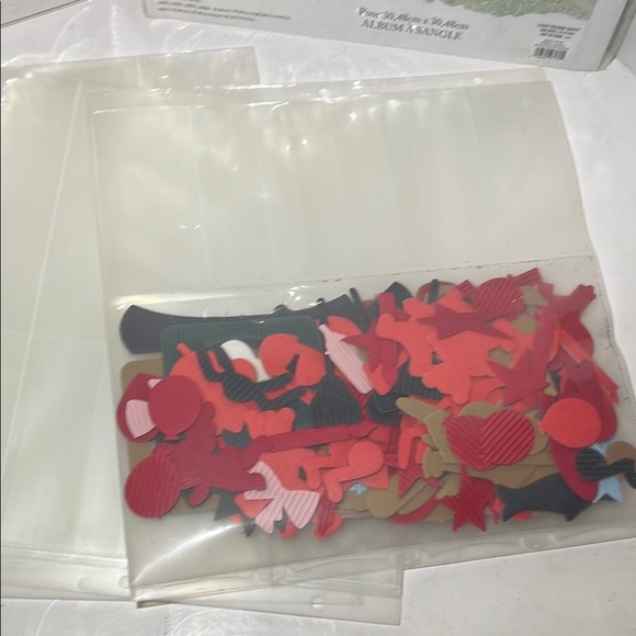 Scrapbook Album with Protective Sleeves - Picture 4 of 12